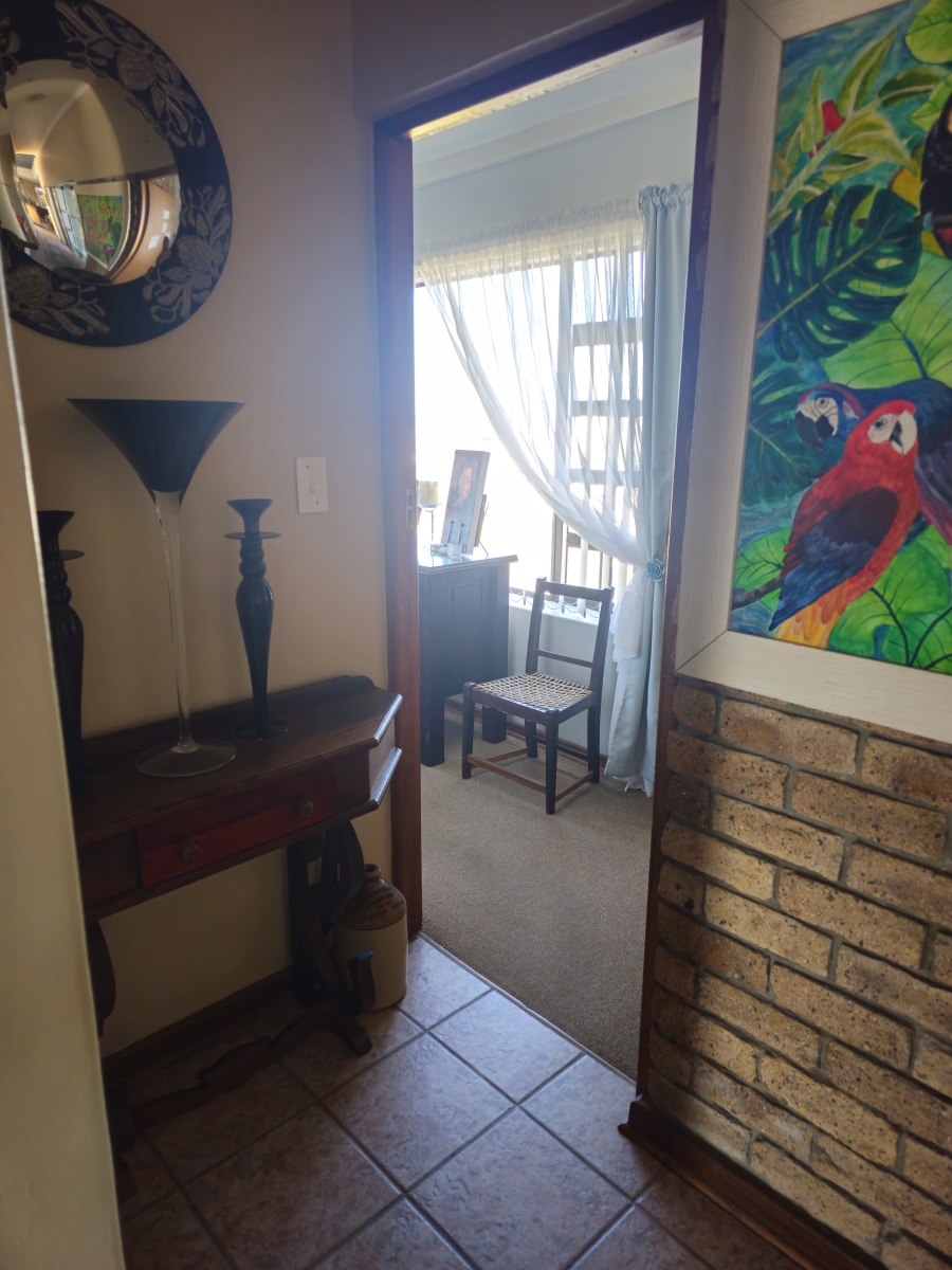 5 Bedroom Property for Sale in Stilbaai Wes Western Cape